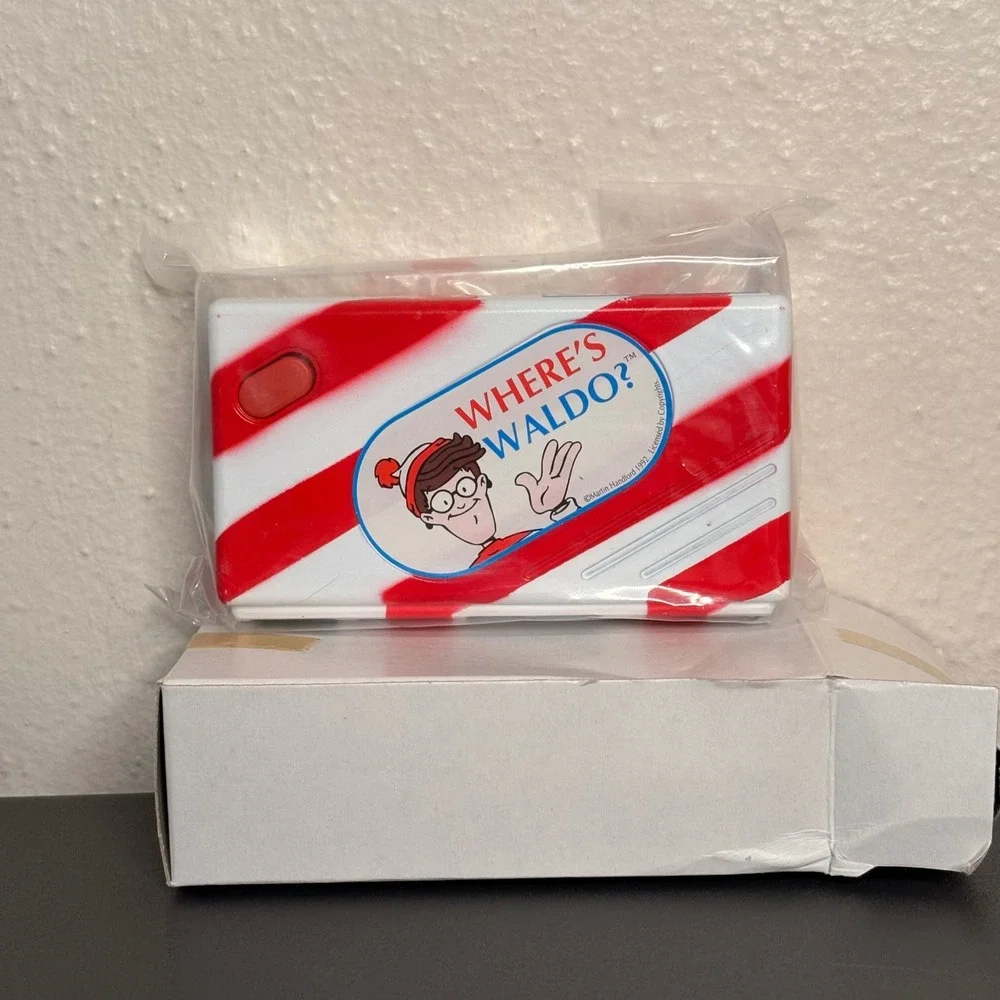Where's Waldo 110 Film Camera Unisex Red White New Vintage 1992 Martin Handford